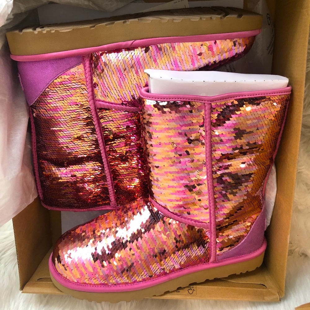 Brand new AUTHENTIC sparkly ugg boots💓